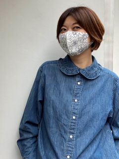 ハク(H.A.K)の【洗えるマスク】フラワー＆いちごプリント立体布マスク その他ファッション雑貨