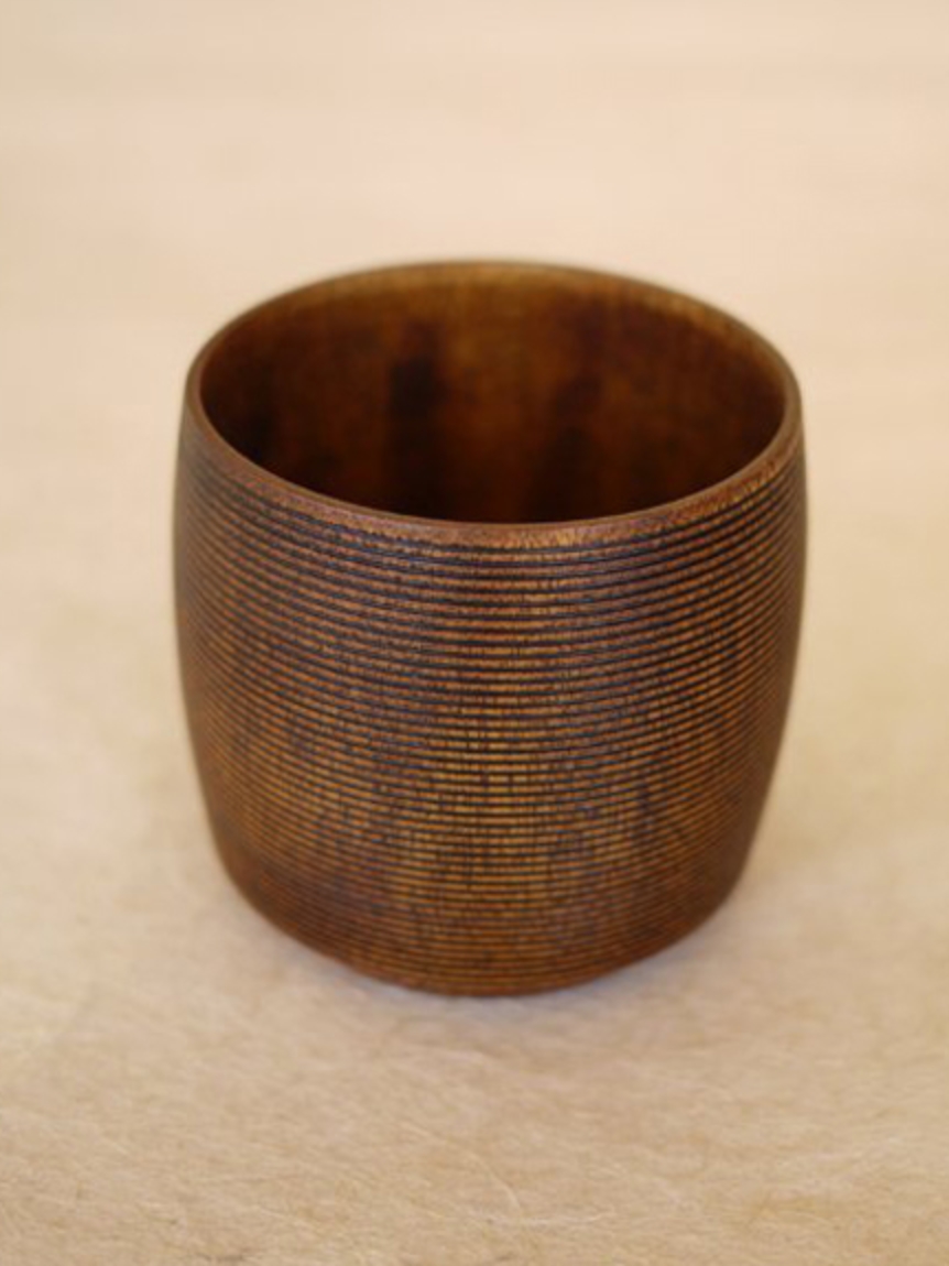 桜 線筋湯呑 茶（木の食器）｜Madu（マディ）｜HAKKA公式オンライン