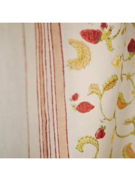 Mas d'Ouvan ストロベリー パレオ レッドブルー（【Madu】ファブリック/テーブルクロス）の詳細画像