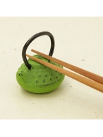 南部鉄箸置 鉄瓶 あられ 若草（箸・箸置）｜Madu（マディ